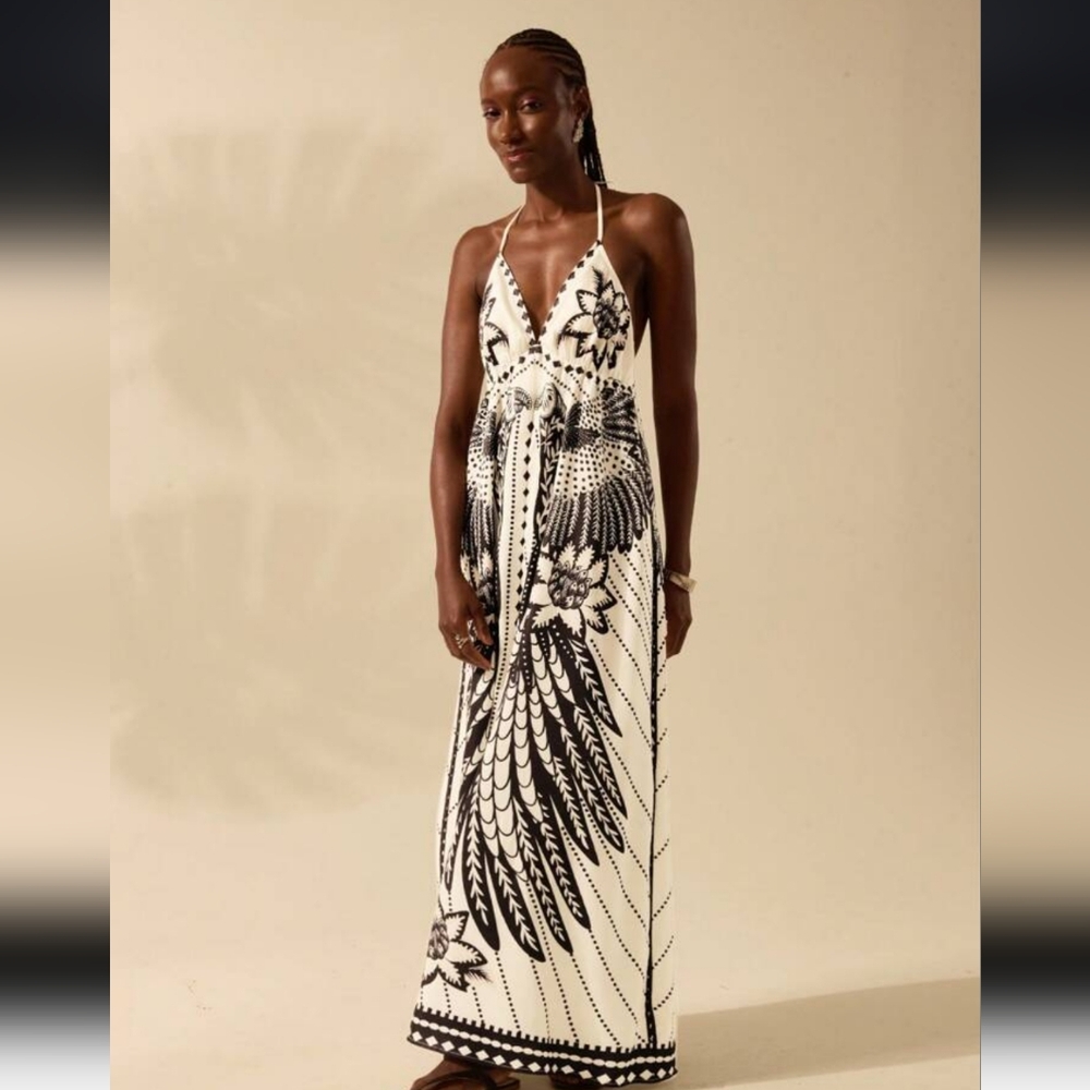 Black and White Maxi Dress 🖤🤍🖤 - Picture 2 of 7